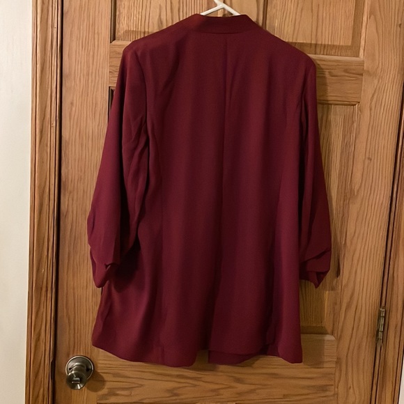 ⭐️The Limited blazer ⭐️ - Picture 3 of 3